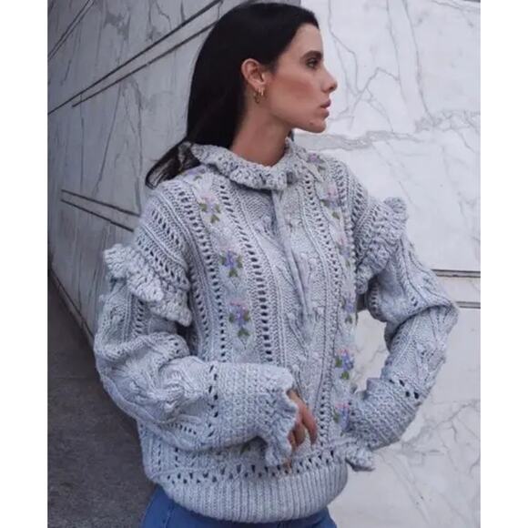 Zara Embroidered Floral Oversized Knit Pullover Sweater Gray Women's Size Small - Picture 3 of 13